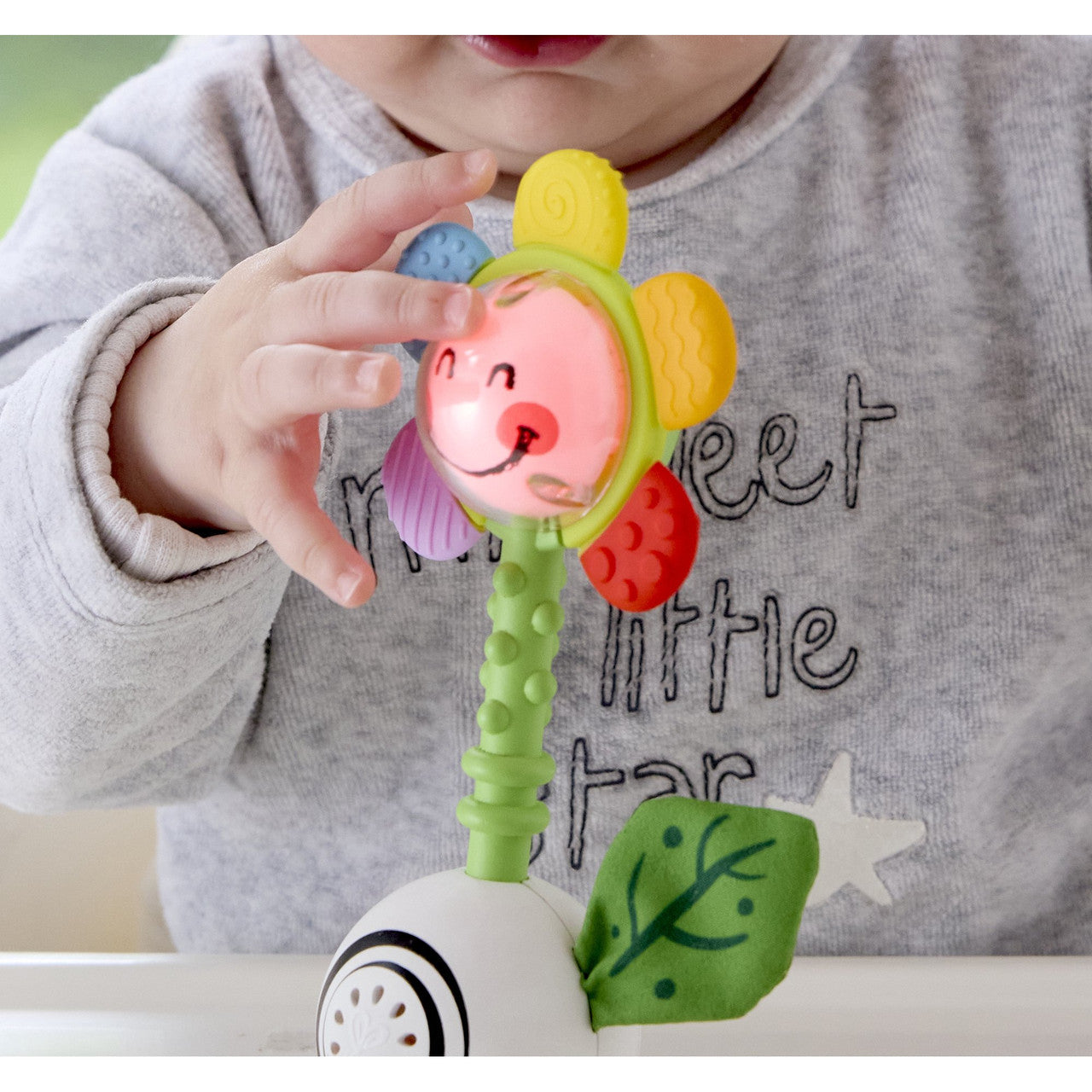Shake N' Sparkle Flower Rattle