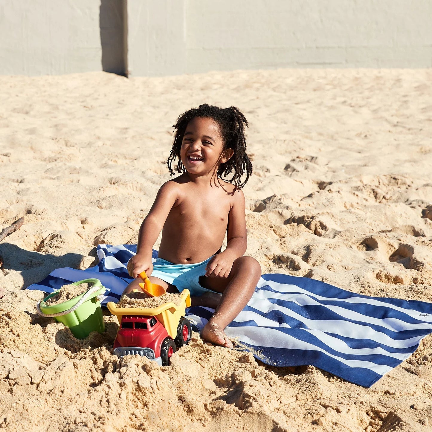 Whitsunday Blue Quick Dry Beach Towel