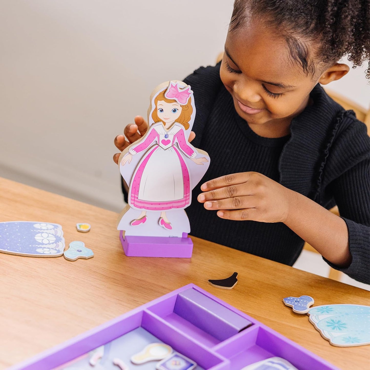 Sofia the First Wooden Magnetic Dress-Up