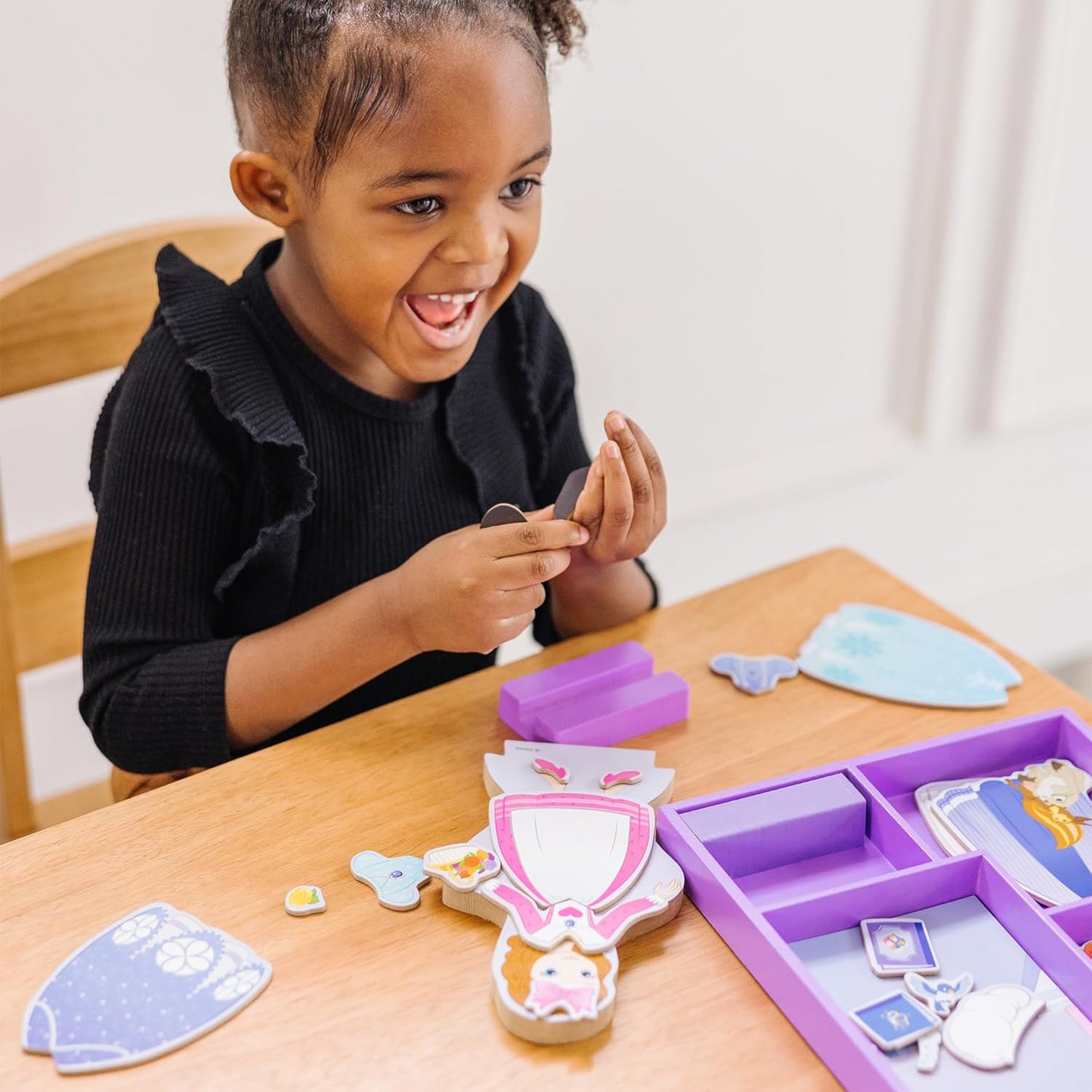 Sofia the First Wooden Magnetic Dress-Up