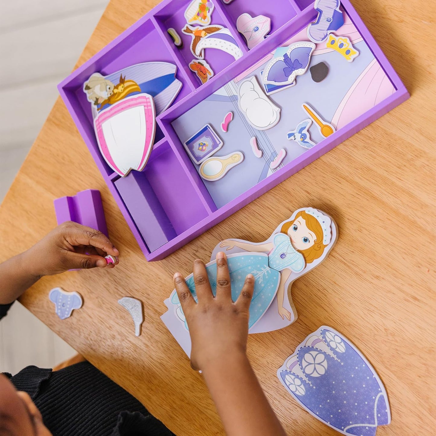 Sofia the First Wooden Magnetic Dress-Up