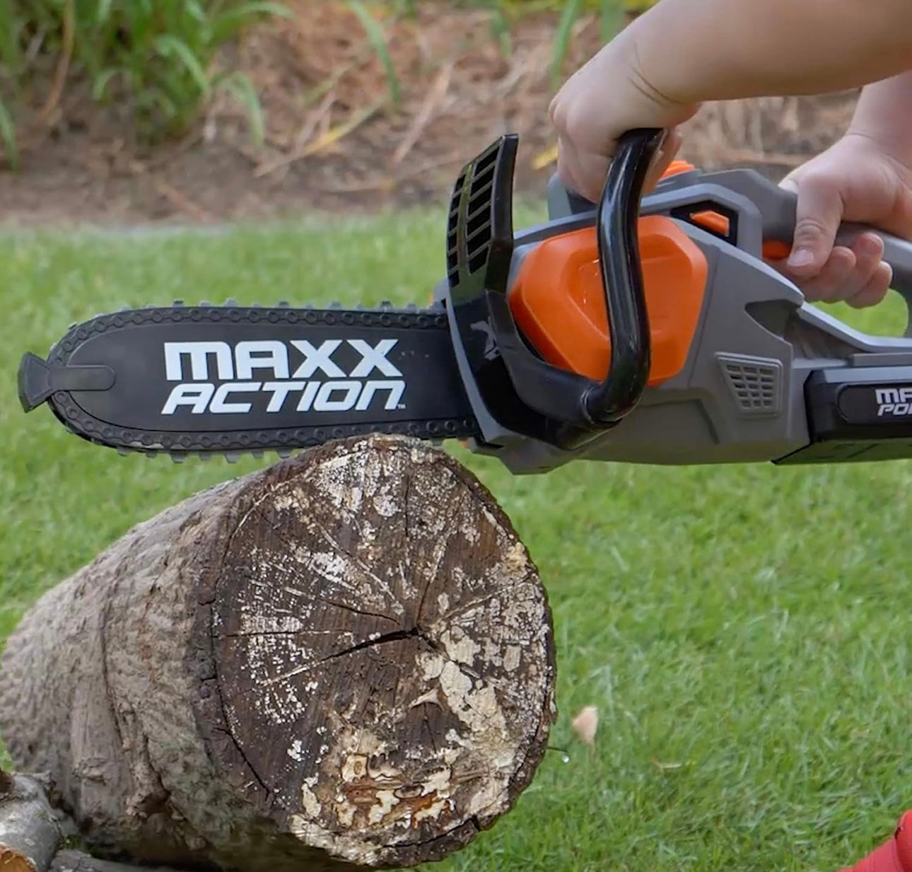 Maxx Action Chainsaw