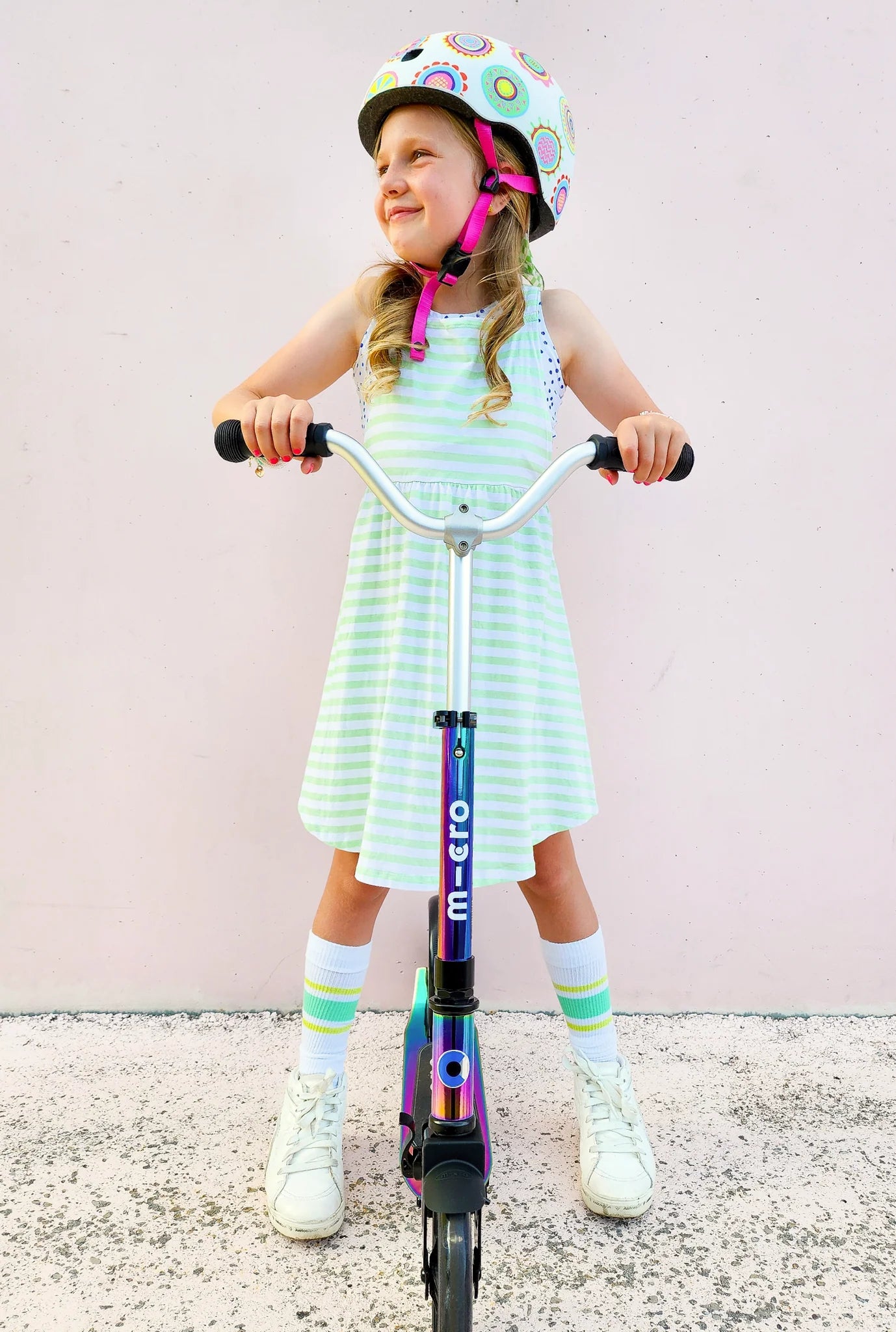 Neochrome Micro Cruiser LED Scooter