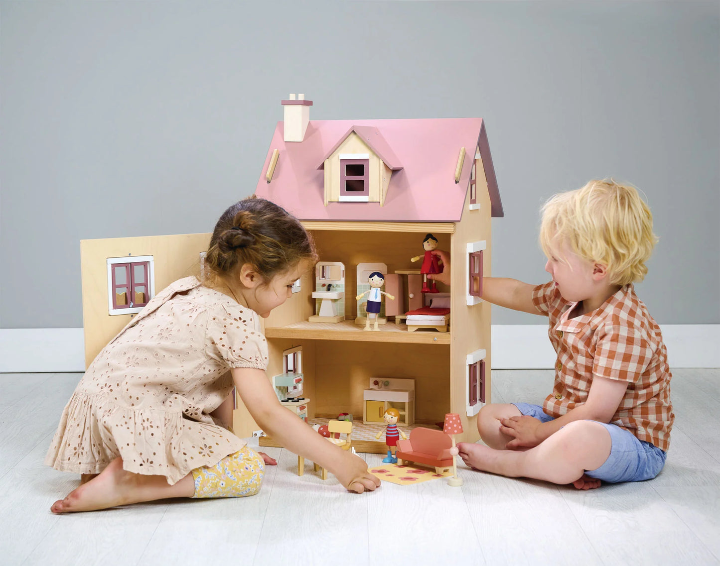 Foxtail Villa Dollhouse