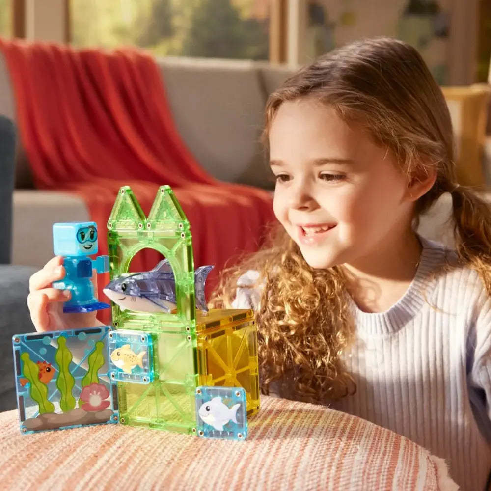 Magna-Tiles Shark Dive 13 Piece Set